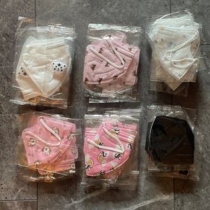 30 kids KN95 disposable, individually packaged face mask.
